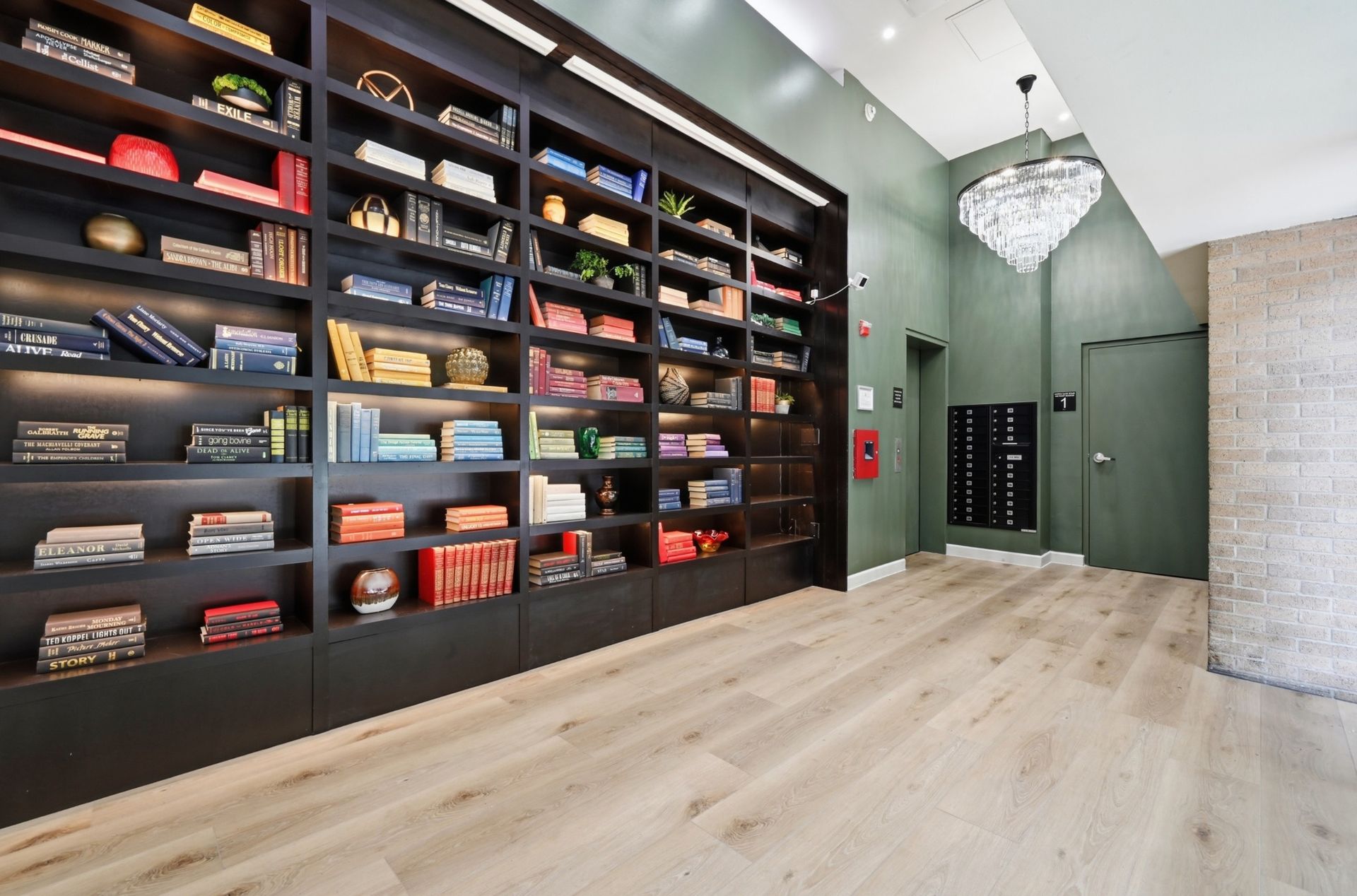 Austin Apartment: 119 E 6th St