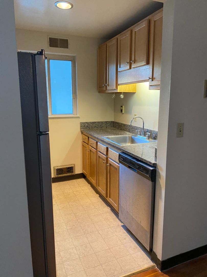 931-G Properties at Park Place, LLC 5 of 12