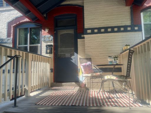 Gorgeously renovated 2 bed/1 bath and open floor plan in the heart of Lo-Hi – photo 1