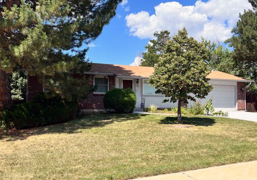 Refreshed Arvada Ranch with 3 Bedrooms, 1 Bathroom and a 2-Car Attached Garage – photo 1