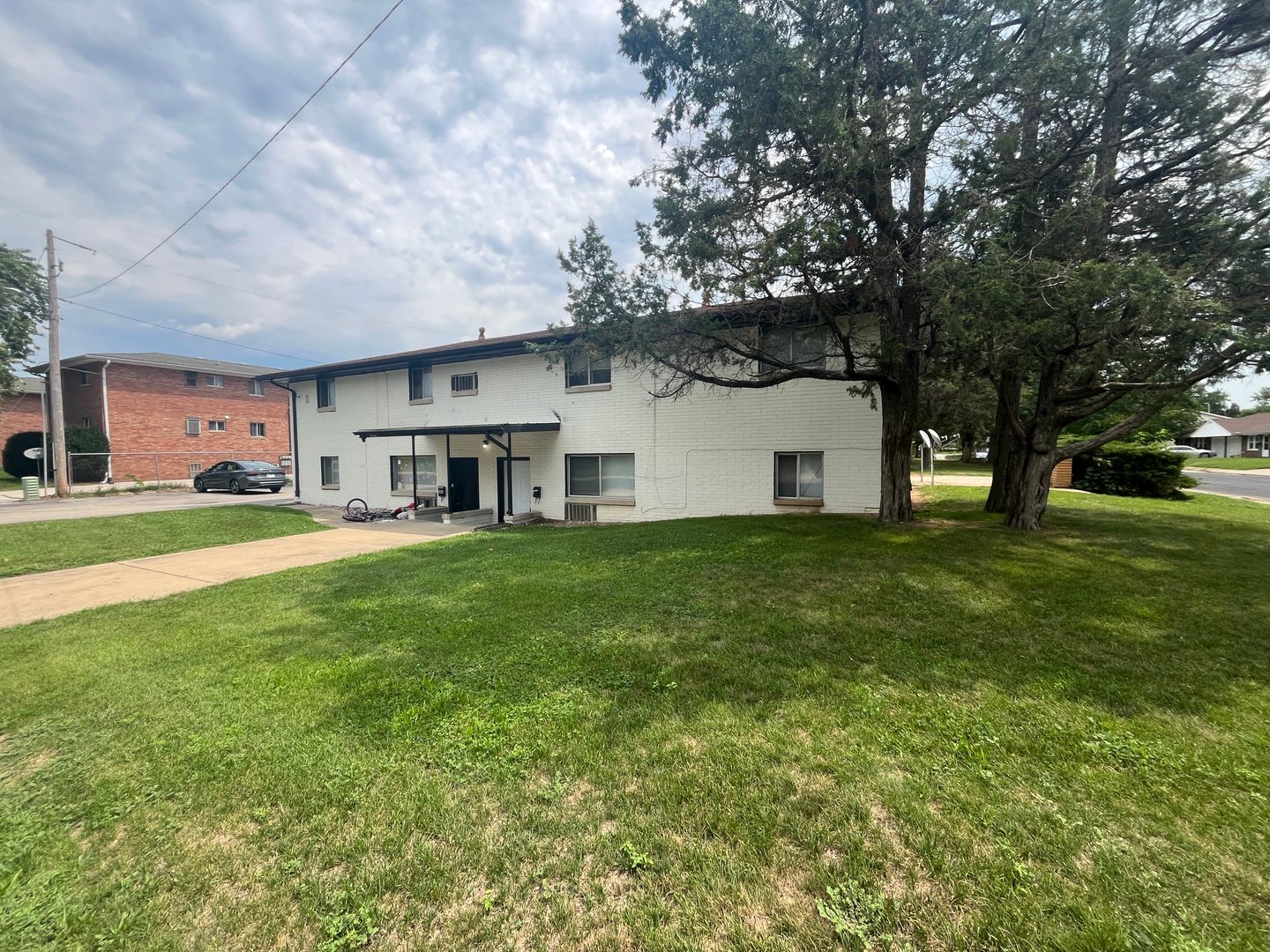 Peoria Apartment: 2613 W Wardcliffe Dr