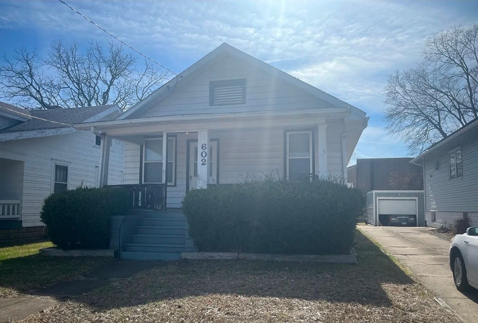 Peoria House: 602 W Loucks Ave