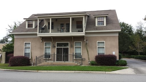 Upstairs 2 br, 2 bath flat Haile Plantation – photo 1