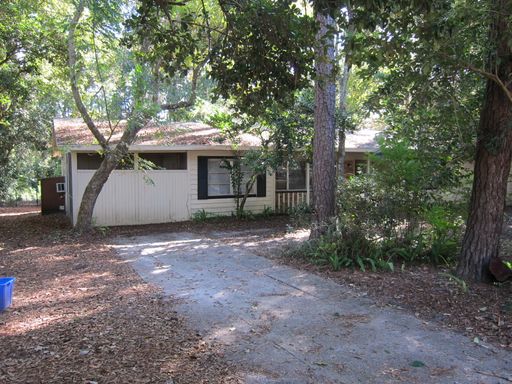 3 br, 2 bath in Quiet neighborhood – photo 1