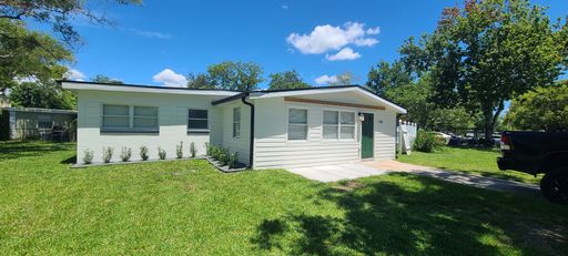 138 Garrison Drive, Sanford – photo 1