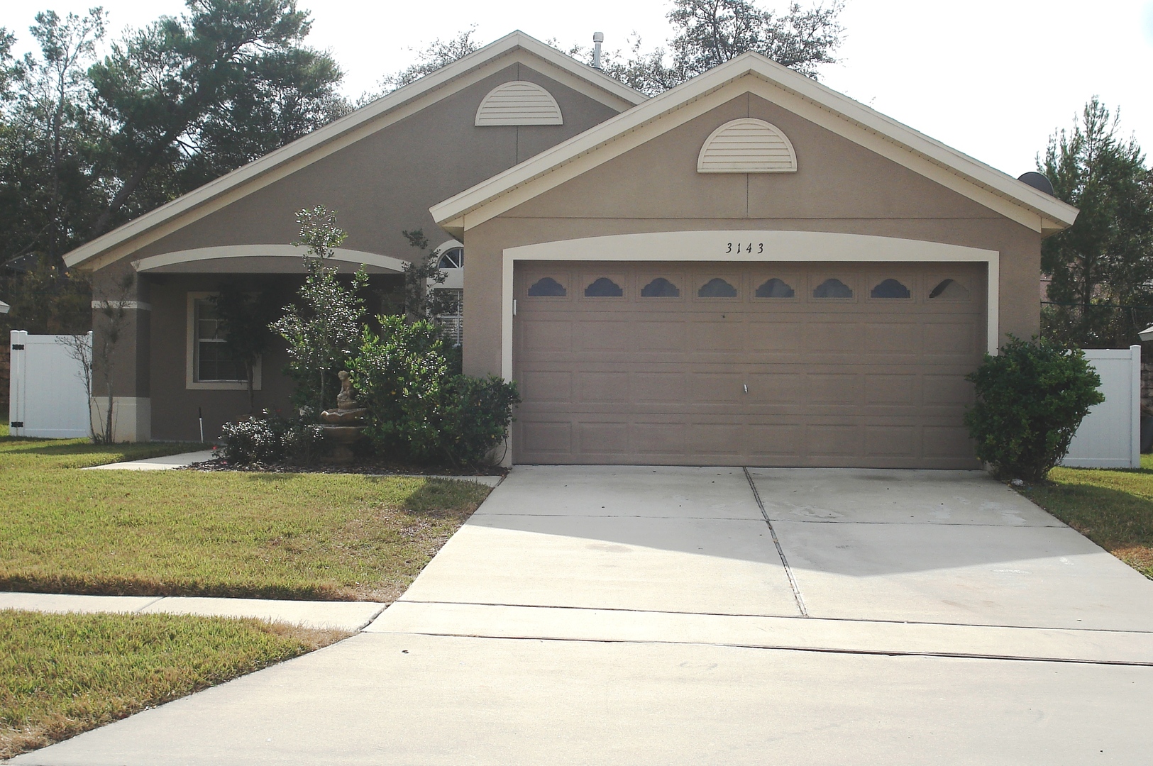 Deltona House: 3143 Lindera Drive