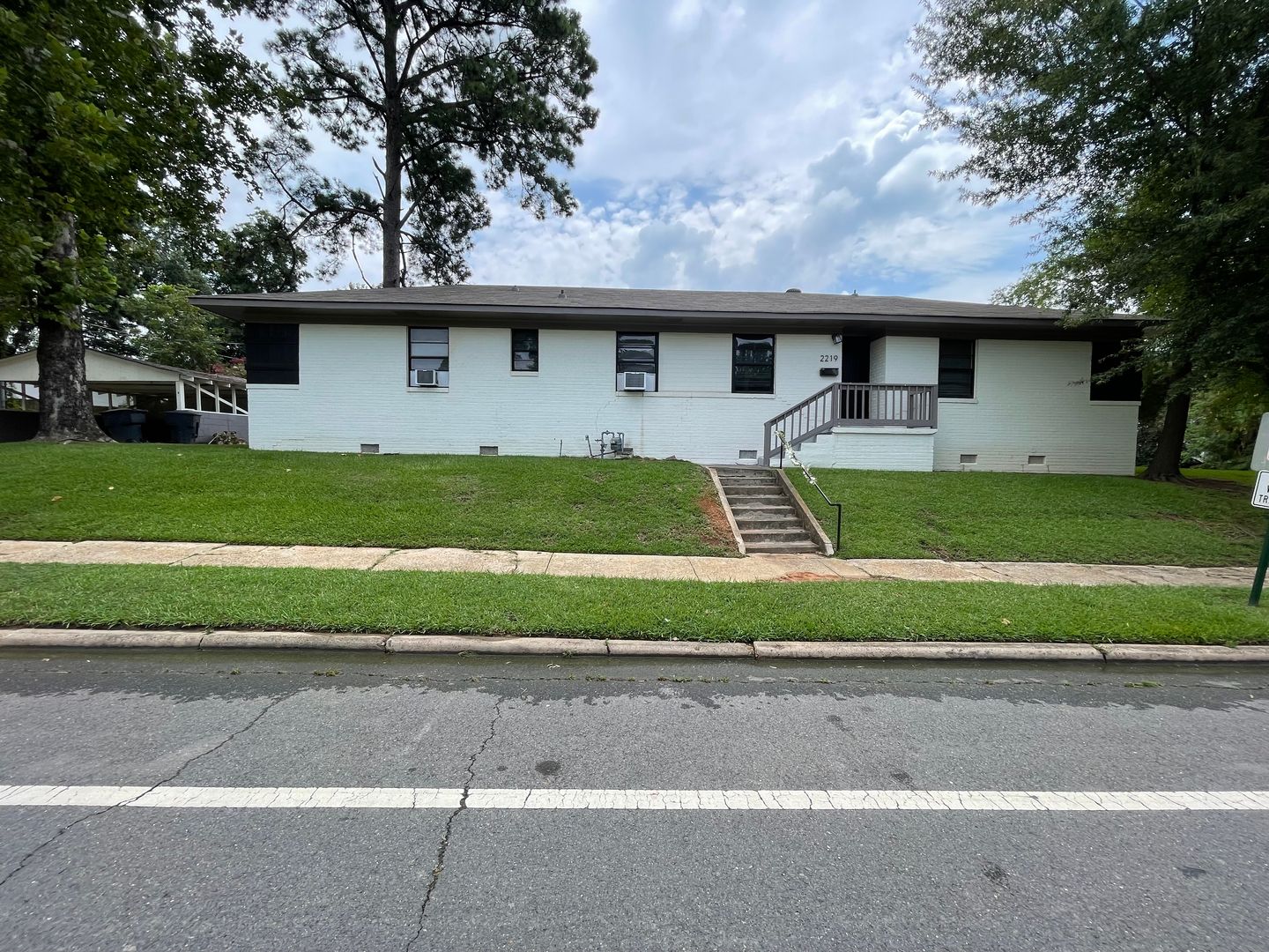 Shreveport House: 2219 Gilbert Drive