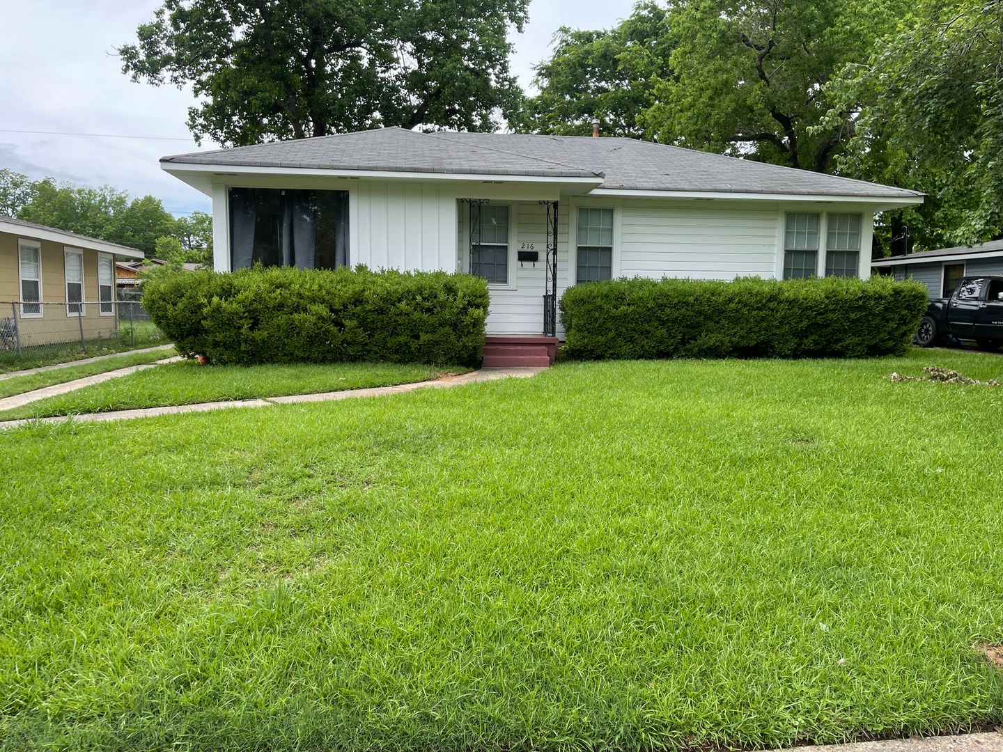 Shreveport House: 216 Pennsylvania Avenue