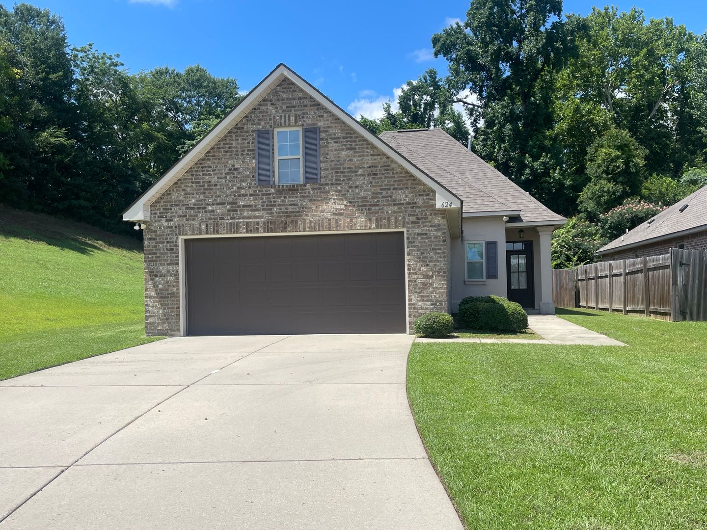 Shreveport House: 624 Riverscape Drive