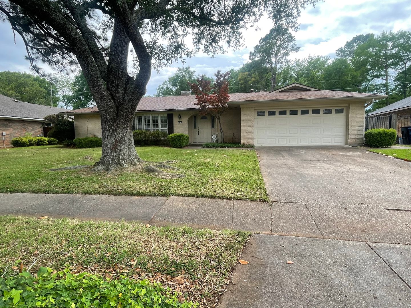 Shreveport House: 7416 Camelback Drive