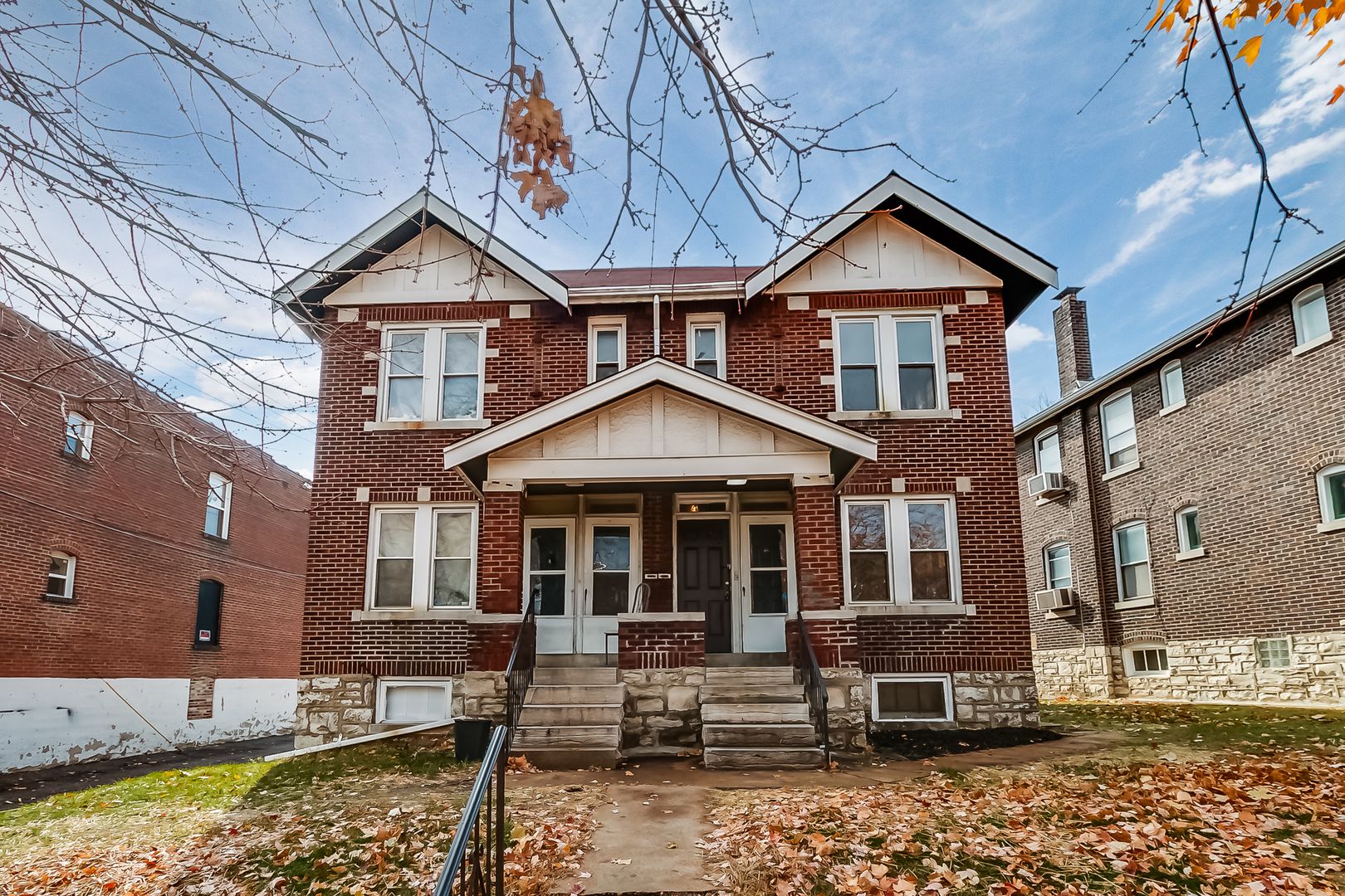 St. Louis Apartment: 4916 - 4918 Winona Ave.