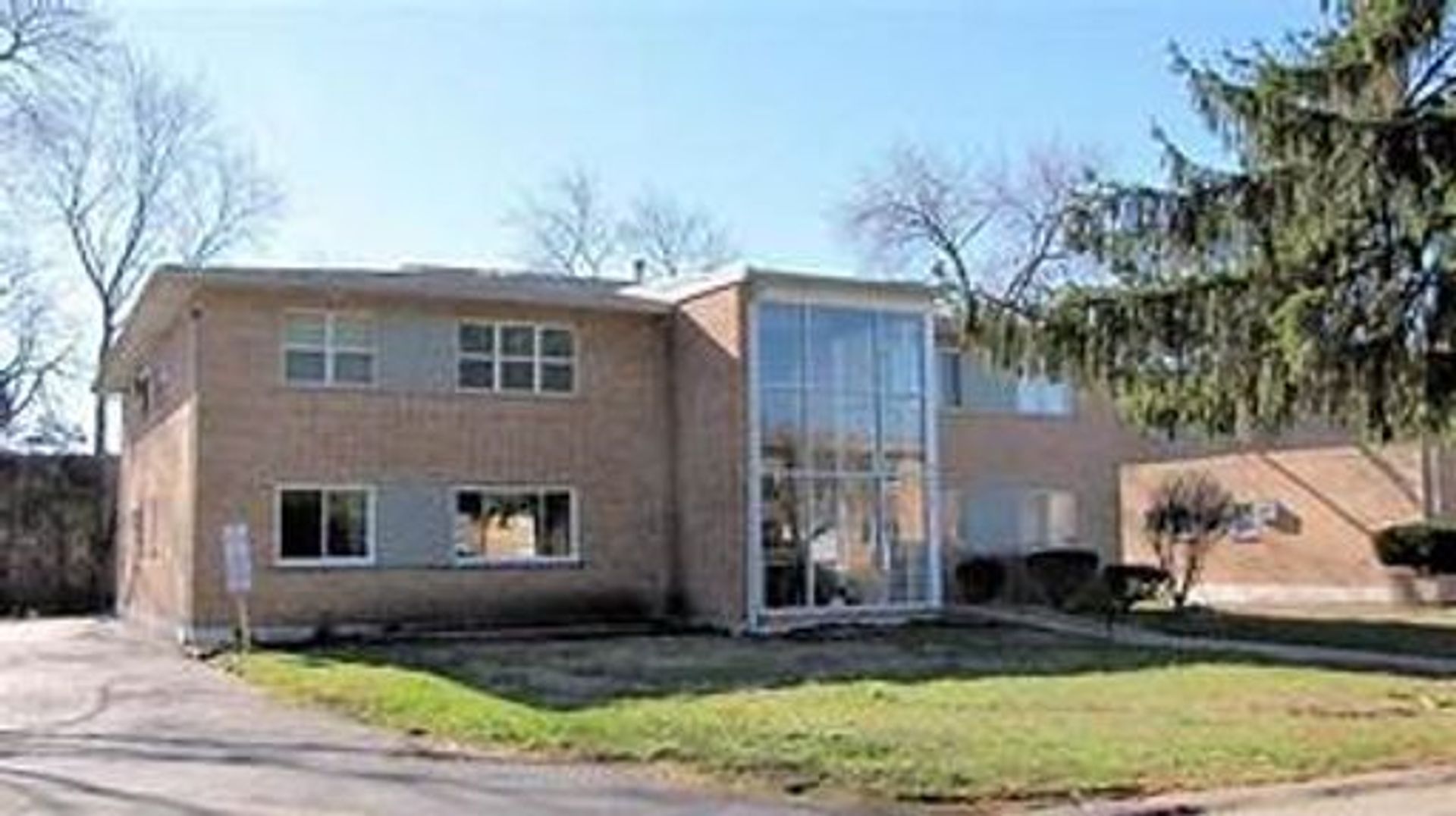 Hazelwood Apartment: 7412 Olian Dr