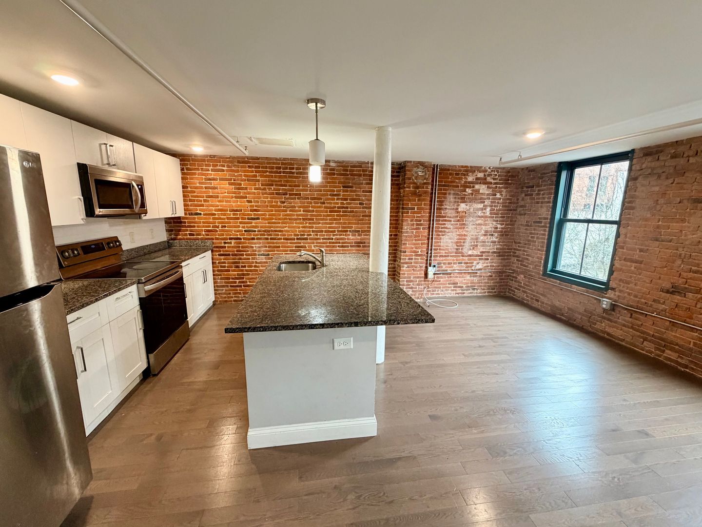 Worcester Apartment: 154-156 Main Street