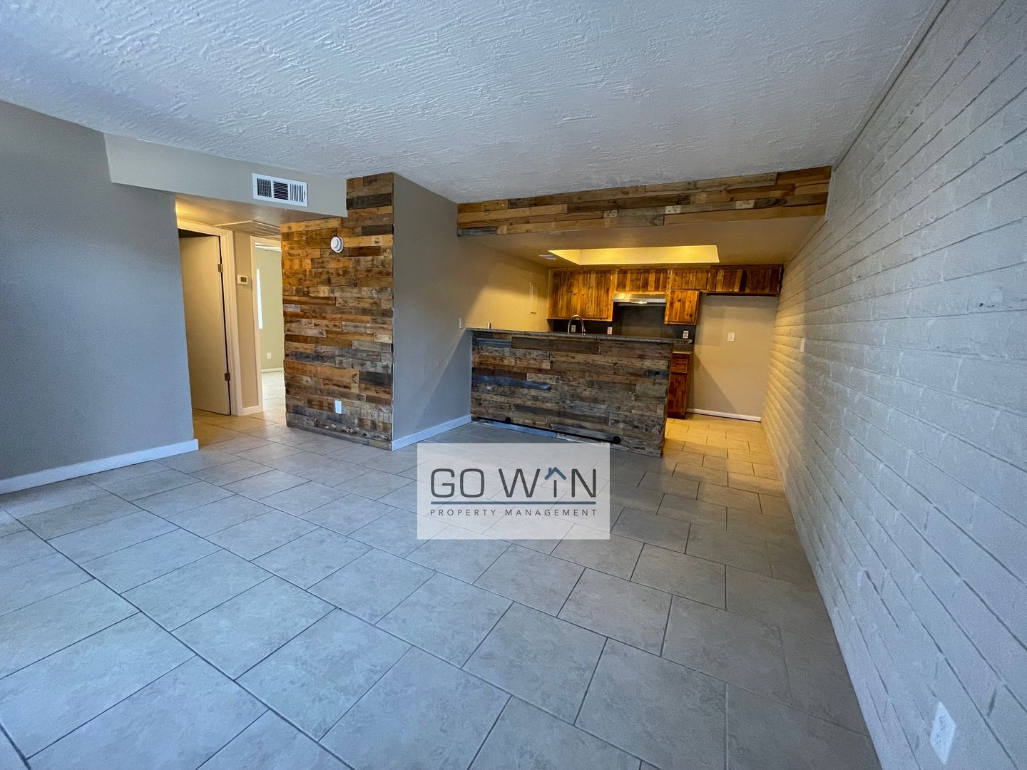 Mesa Apartment: 82 W Southern Ave