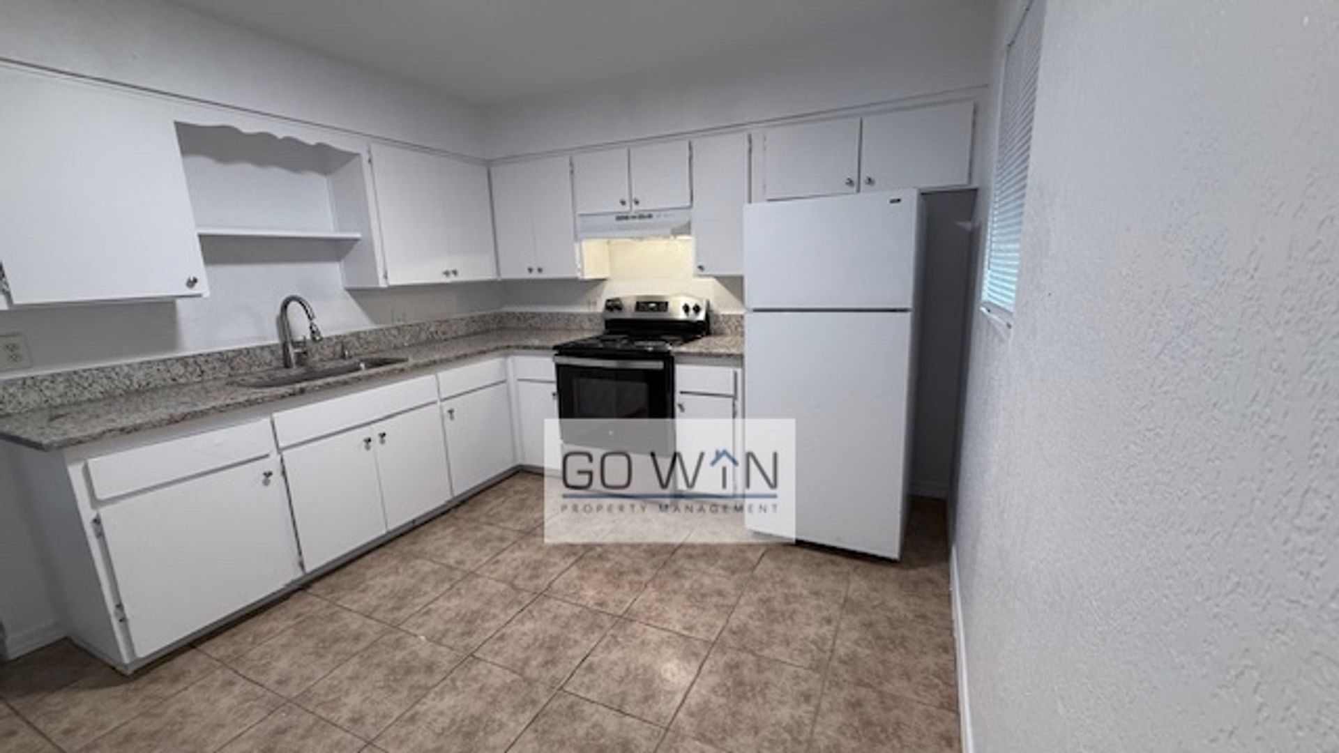 Mesa Apartment: 216 S Doran St