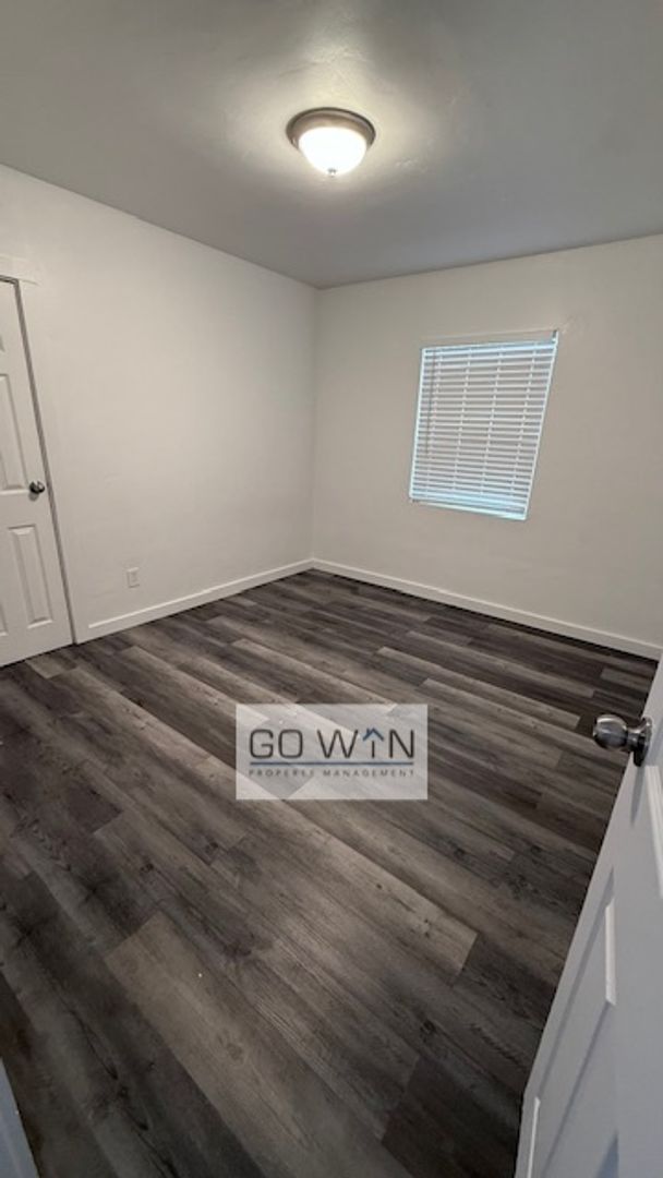 Phoenix Apartment: 2310 East Roosevelt Street