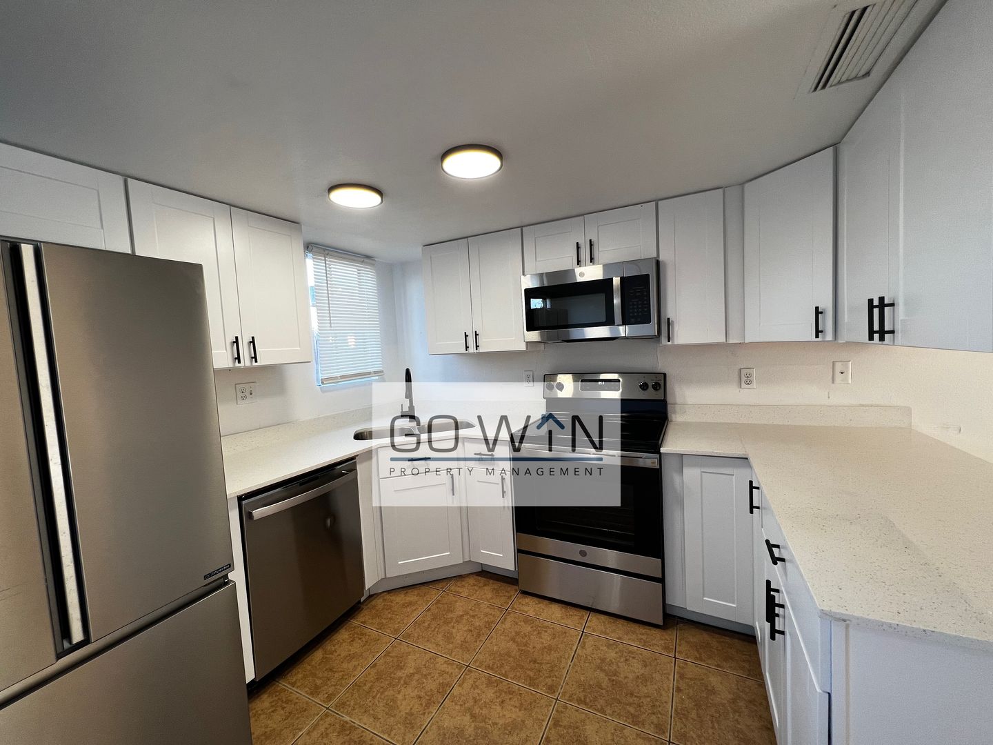 Phoenix Apartment: 15601 N 30th St