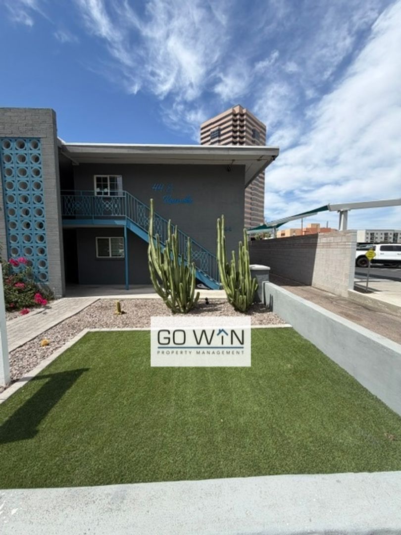 Phoenix Apartment: 44 E Roanoke Ave