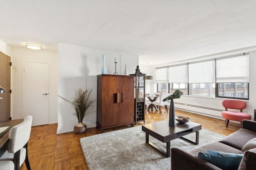 1 MONTH FREE! $1175 per Month - Large One Bedroom Apartment Near Temple – photo 1