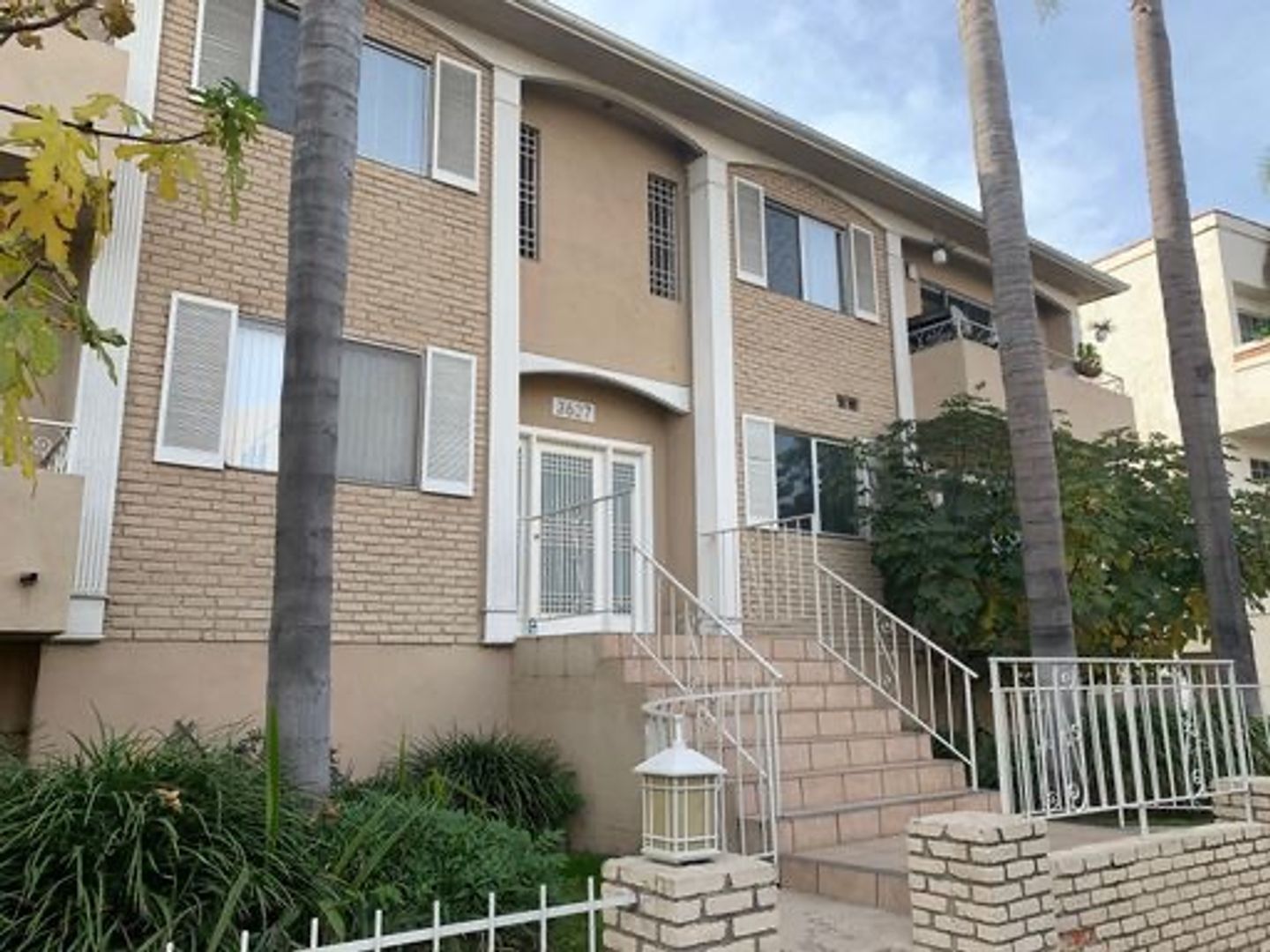 Los Angeles Apartment: 3627 Bagley Ave.