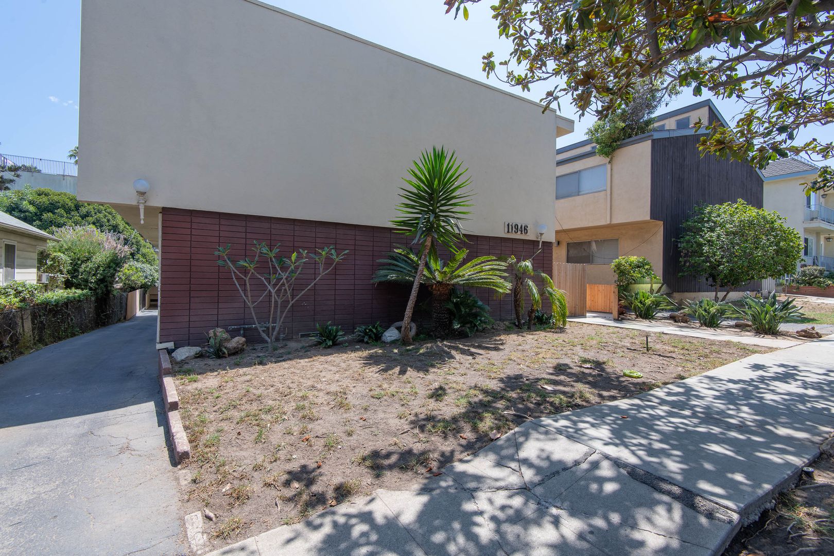 Los Angeles Apartment: 11946 Kiowa Ave.
