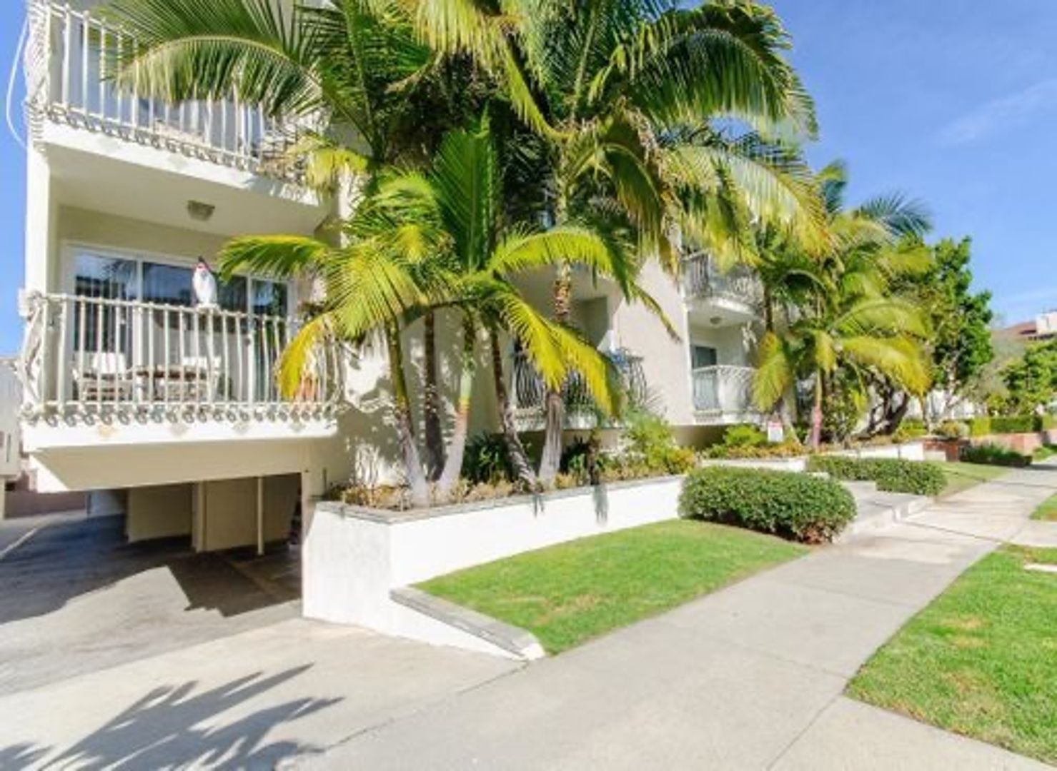 Playa Del Rey Apartment: 8211 Redlands Street
