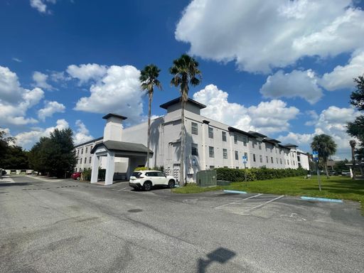 Beautiful 3/2 apartment for rent NEAR FLORIDA MALL – photo 1