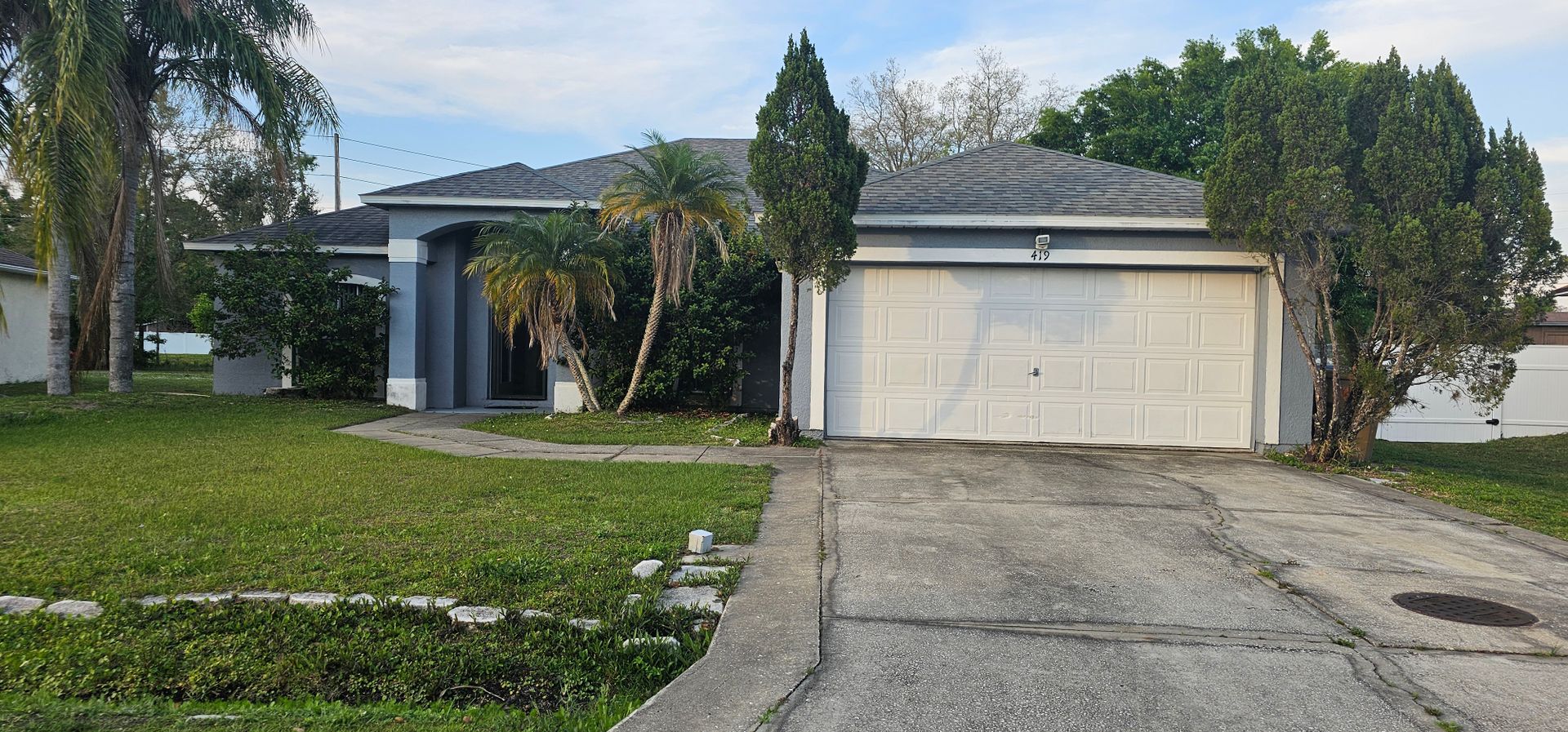 Kissimmee House: 419 Martigues Drive