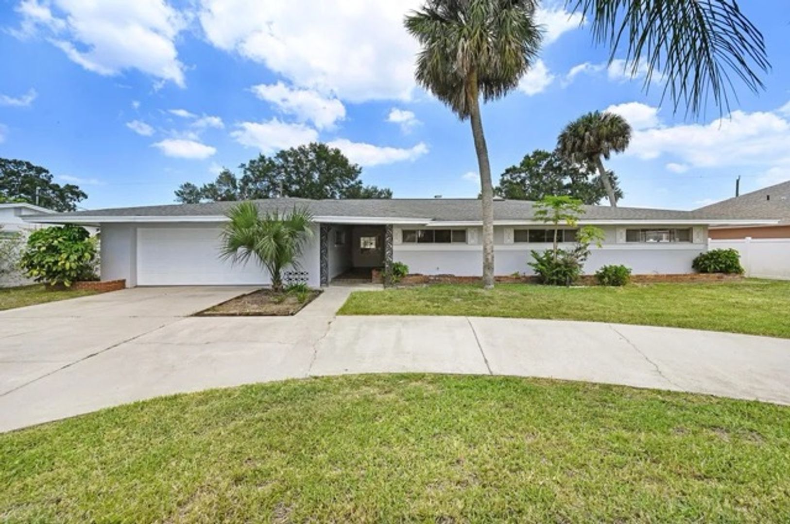 Melbourne House: 2101 Palm Blvd