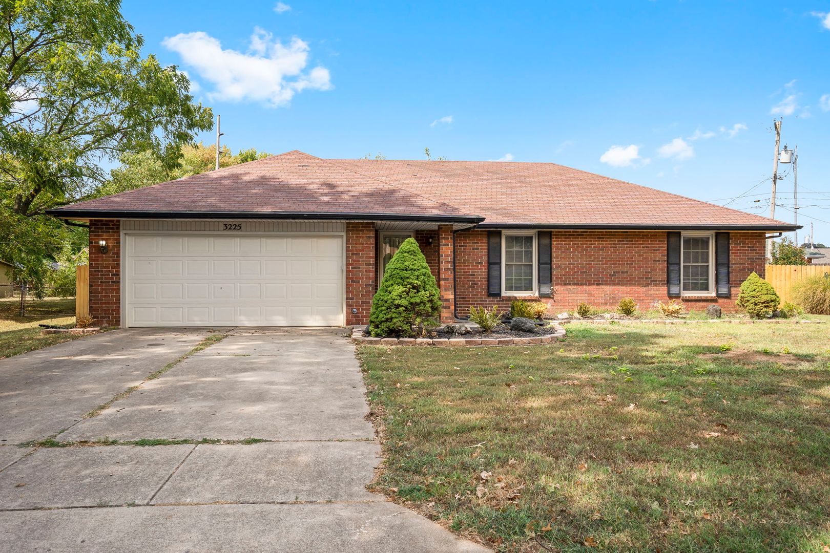 Springfield House: 3225 Kimbrough Ave