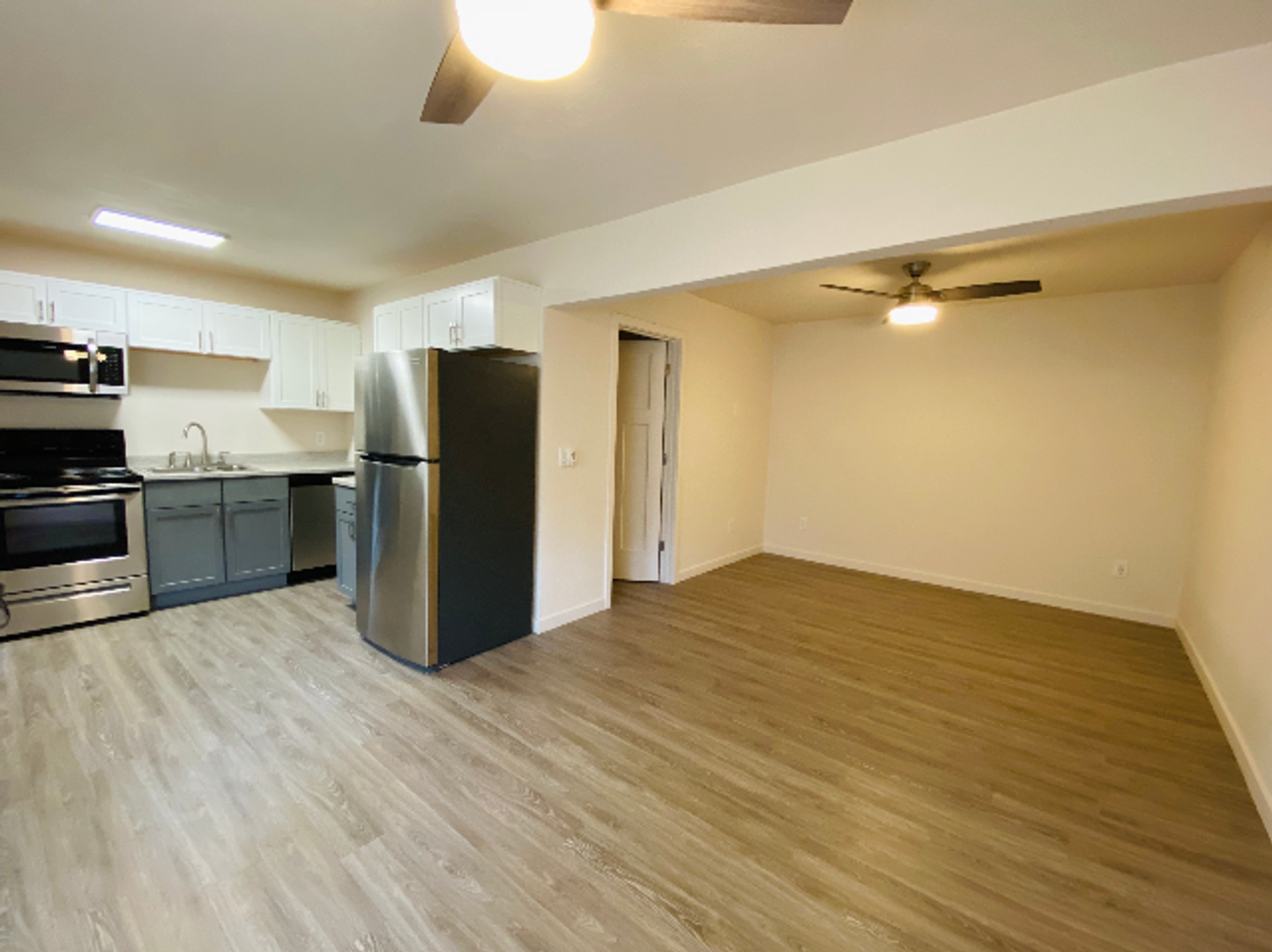 Springfield Apartment: 435 E Harrison St