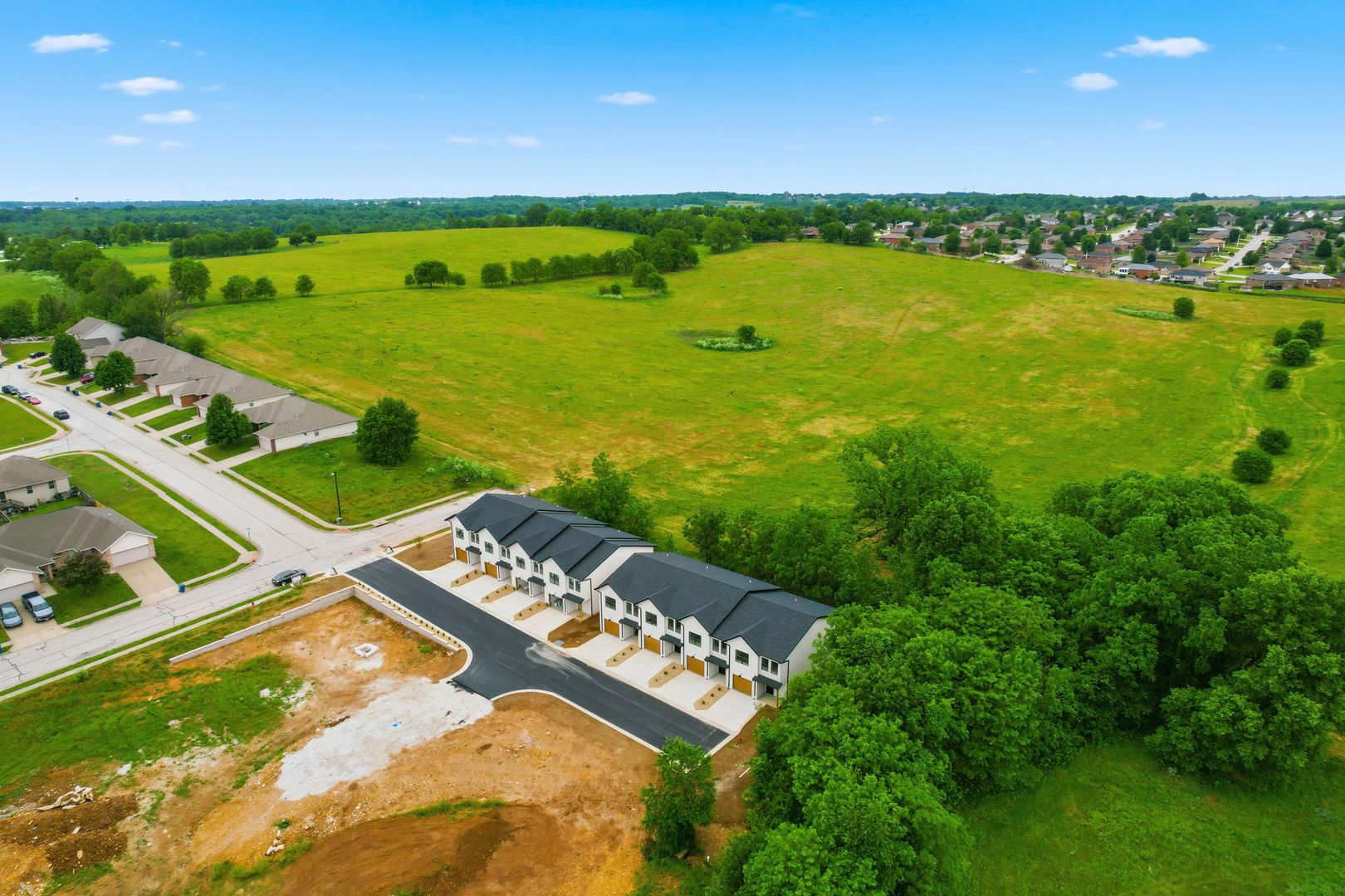 The Creekside at Finley 6 of 42