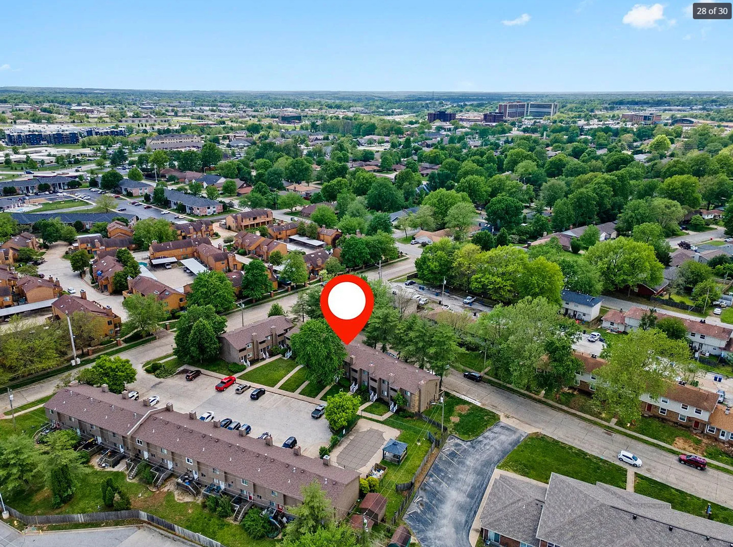 Springfield Apartment: 1707 E Walnut Lawn St