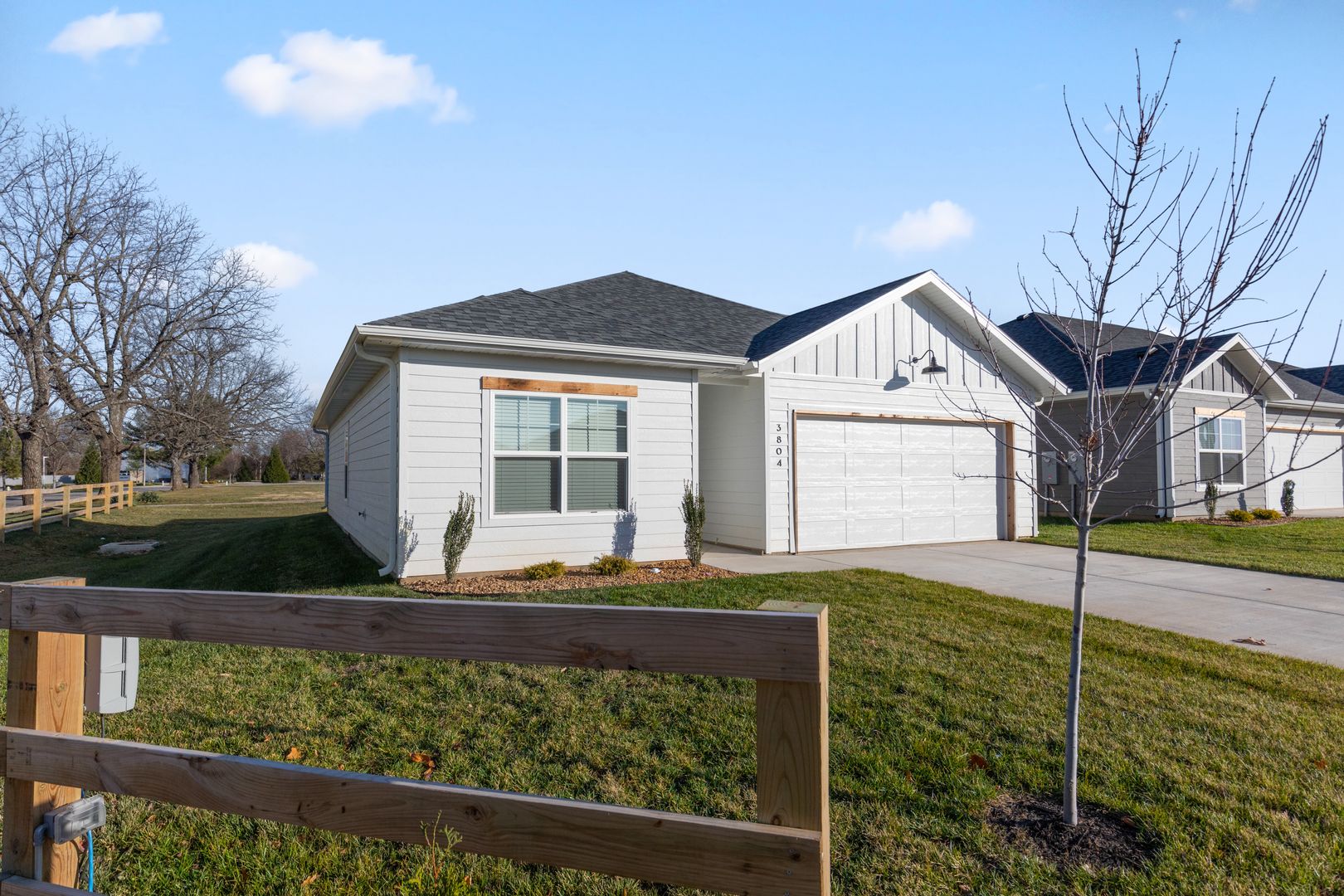 Springfield Apartment: 3804 S York Ave