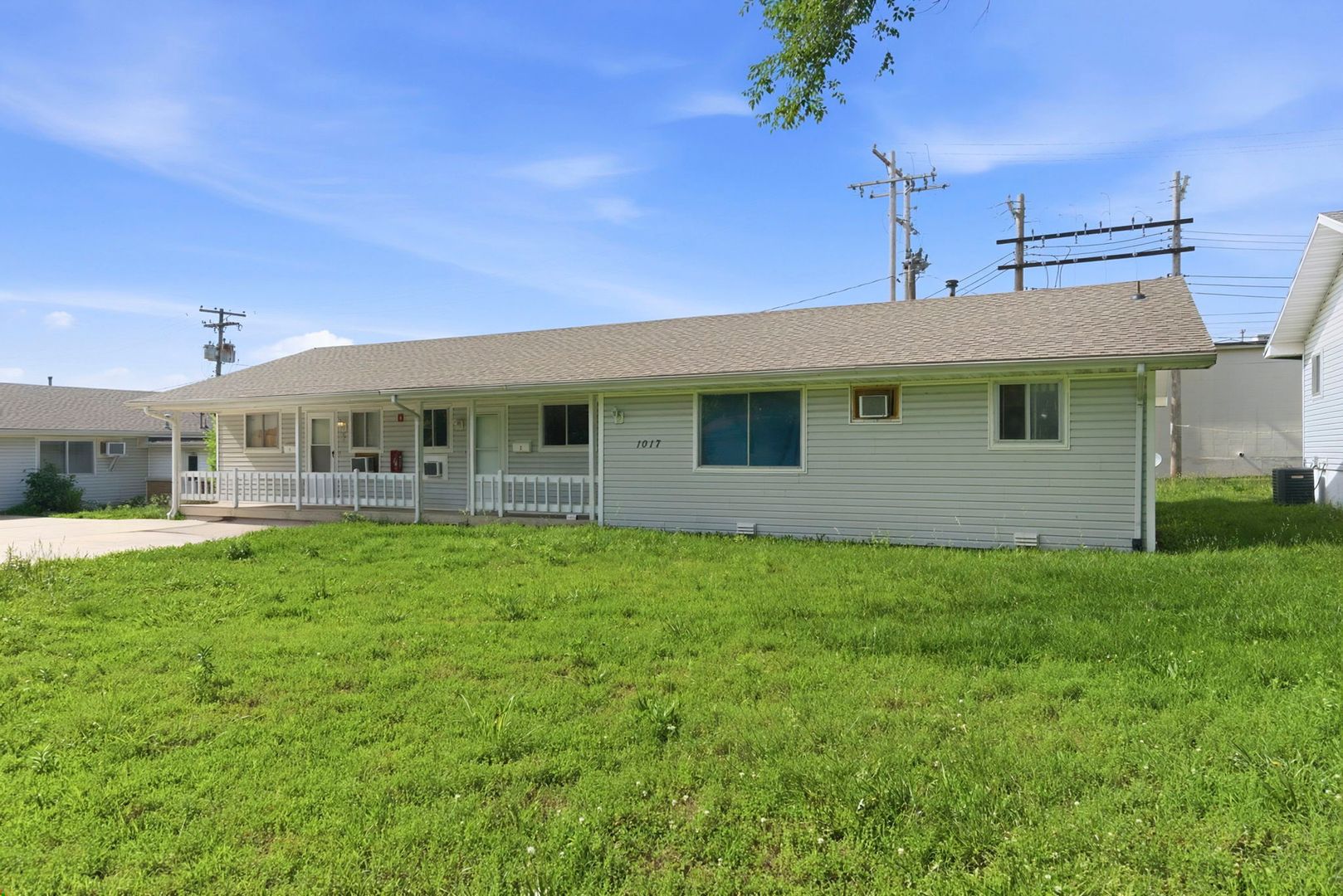Springfield Apartment: 1025 W Washita
