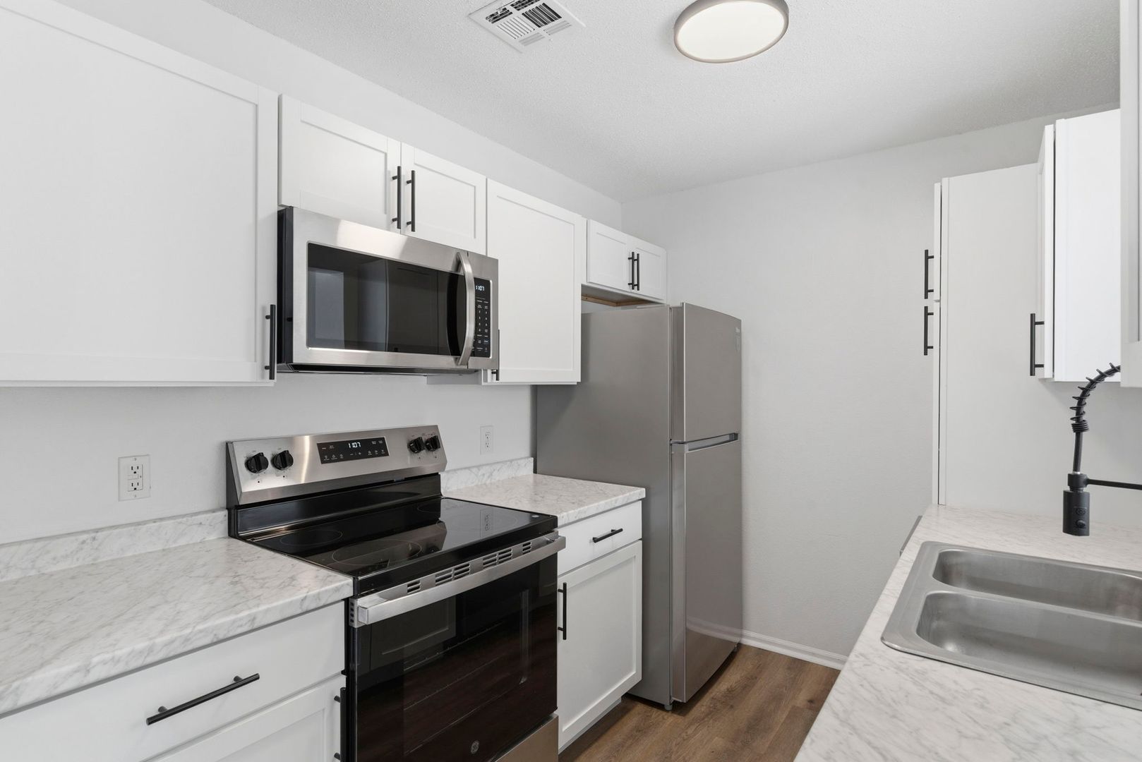 Springfield Apartment: 2244 N Cedarwood Lane