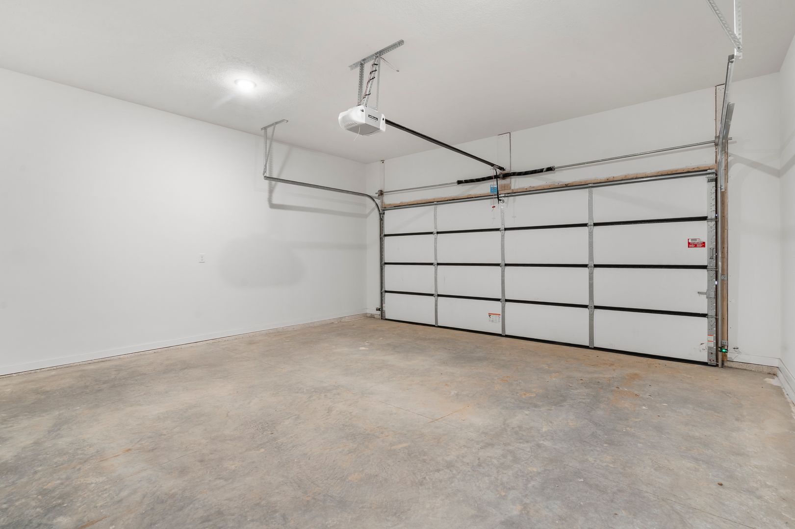 Parking at 660 E Forest