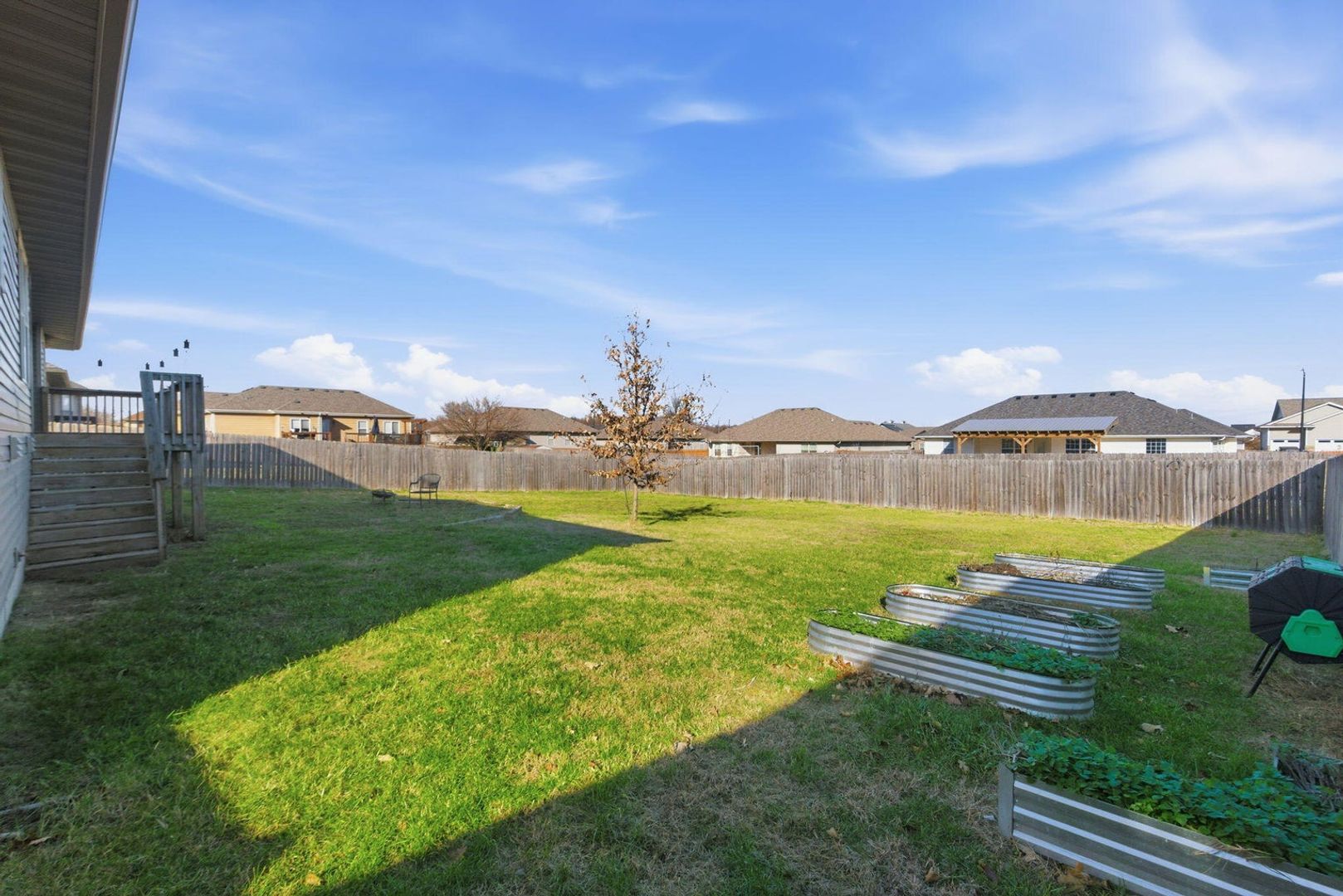 Republic House: 205 E. Lapis ave