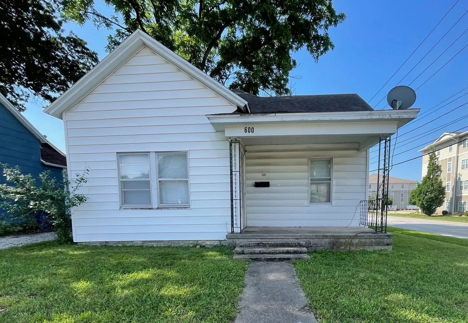 Springfield House: 600 E Bear Blvd