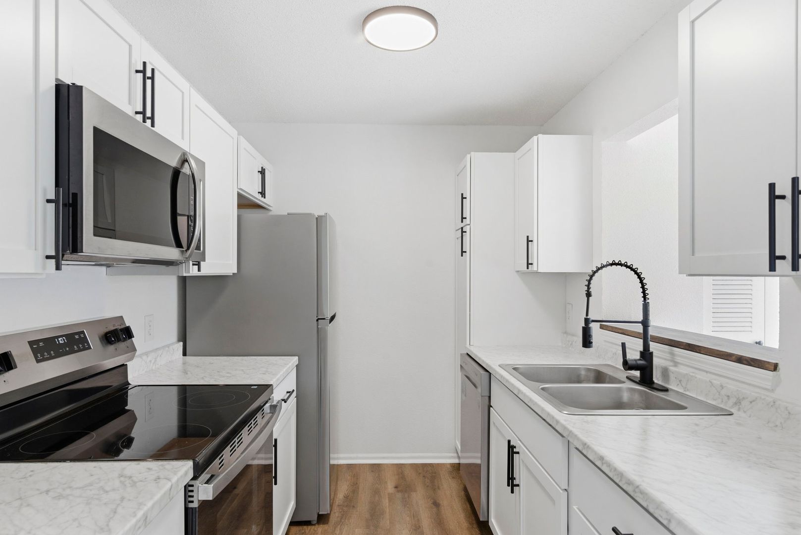 Springfield Apartment: 2244 N Cedarwood Lane