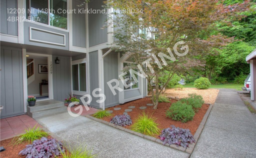 Fully Remodeled Kirkland Gem in an Unbeatable Location! – photo 1