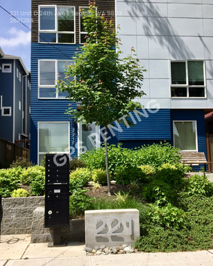Capitan Townhome with Beautiful 2 Bed, 2 Bath! – photo 1