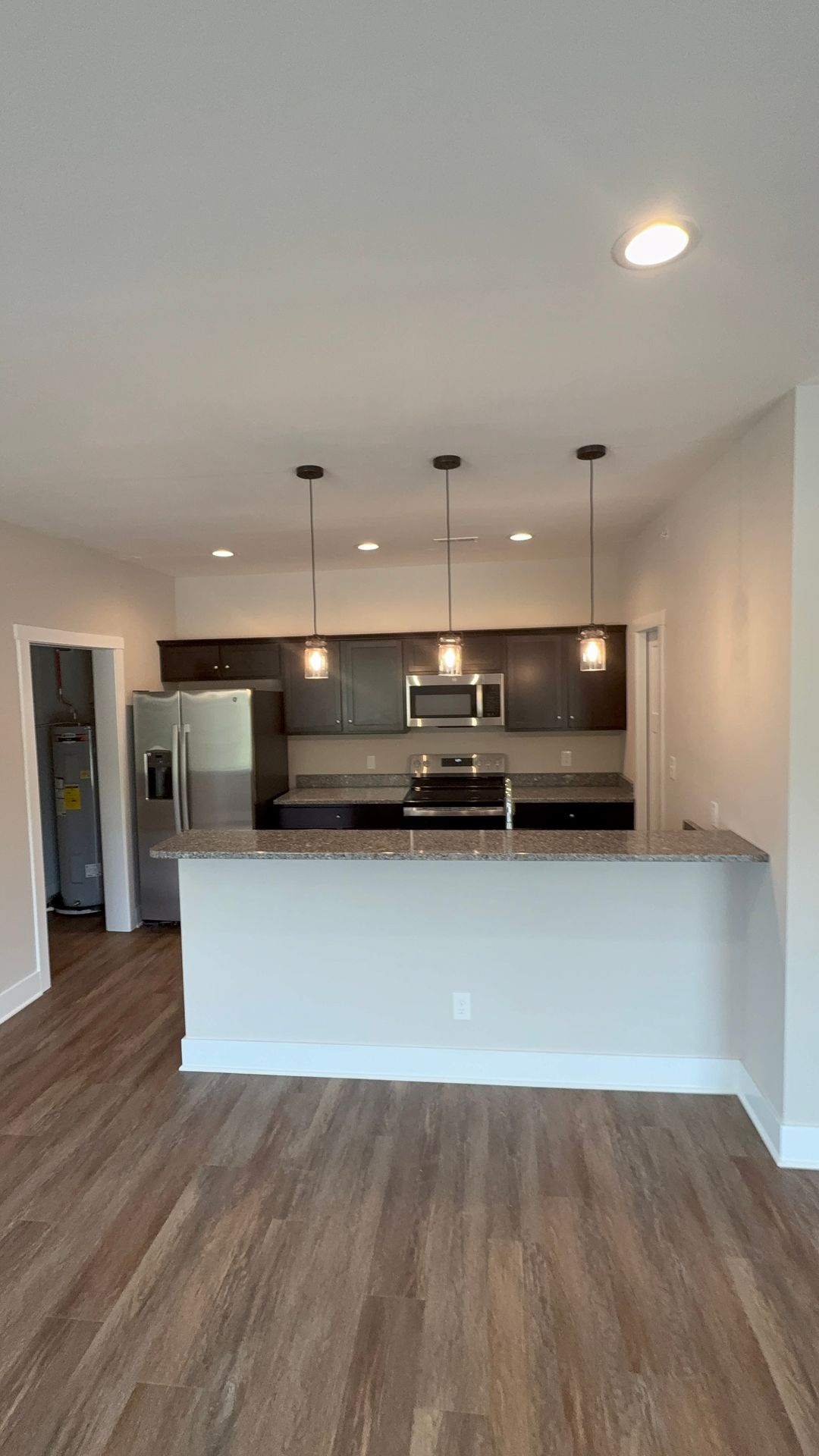 Forest Apartment: 1040 Gables dr