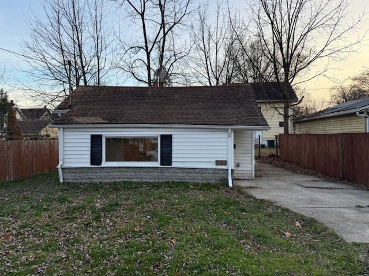 Akron House: 1192 Harpster Ave