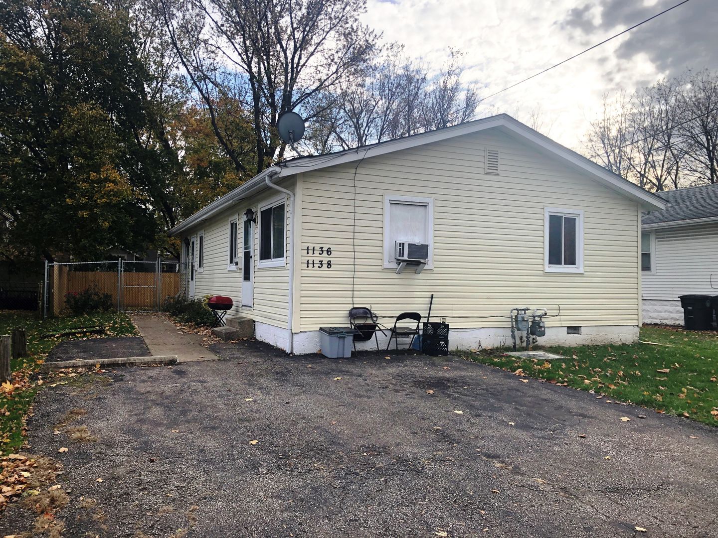 Akron Apartment: 1136 Delos Street