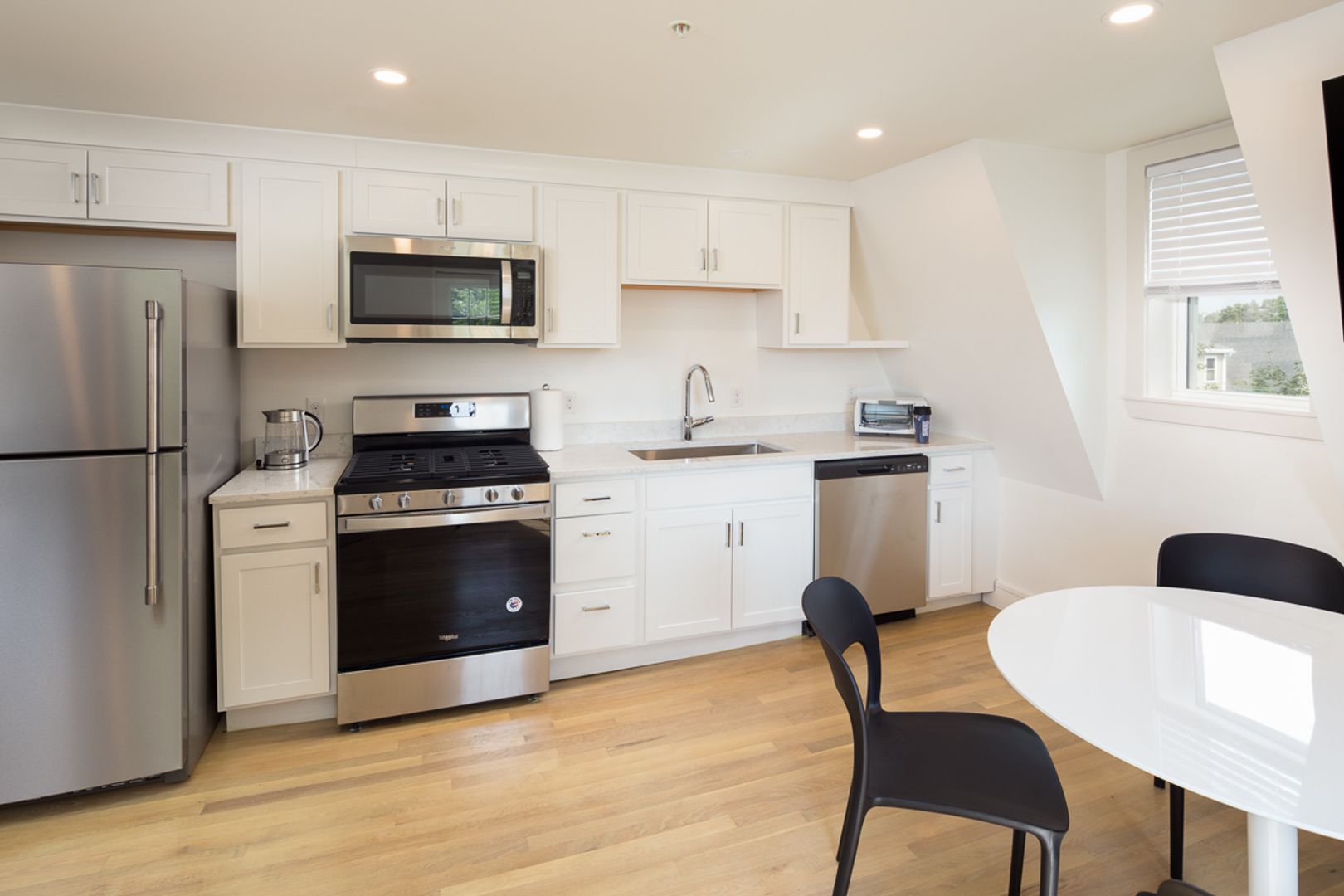 Waltham Apartment: 92 Brown Street