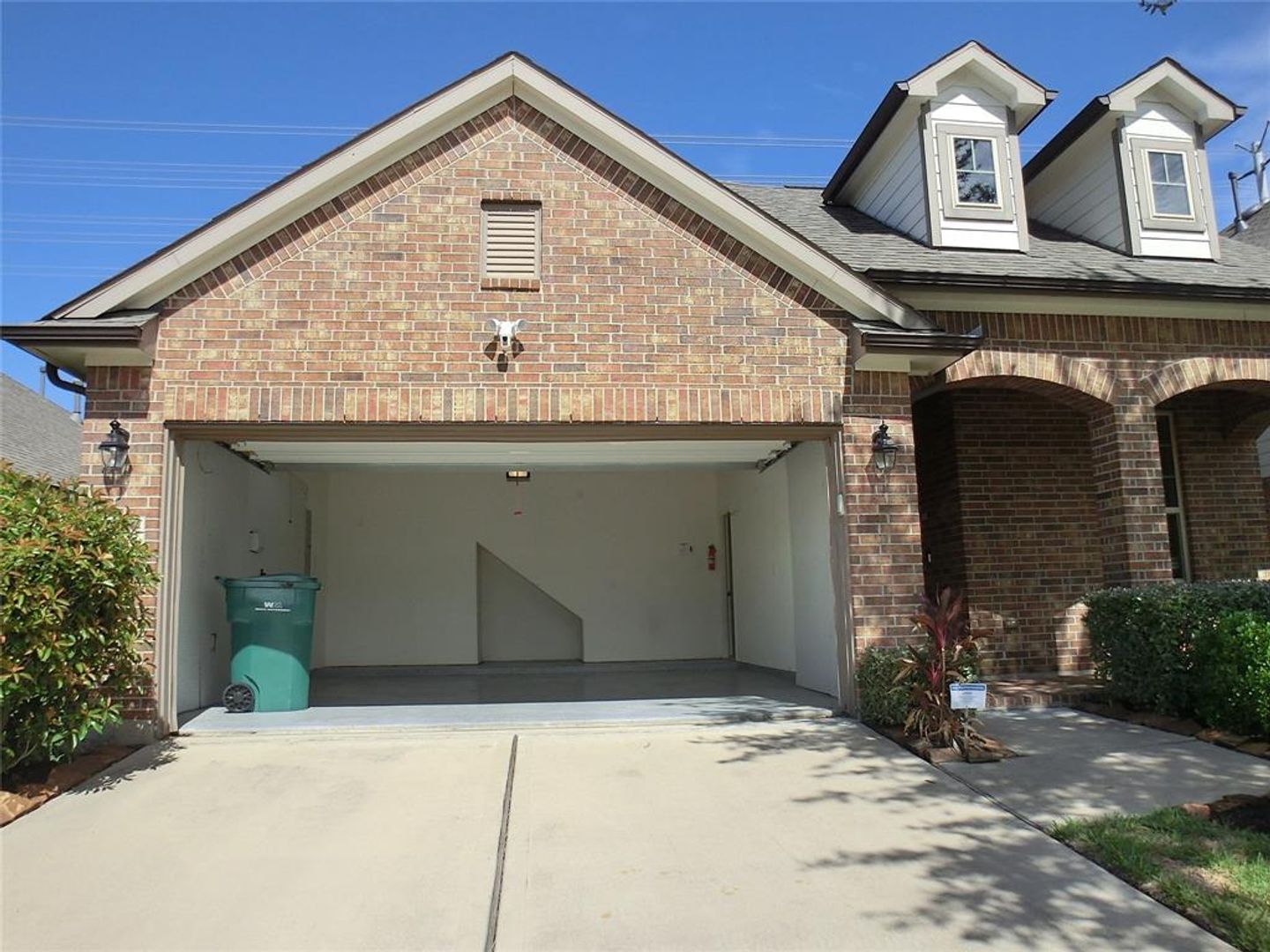 Katy House: 26930 Harwood Heights Drive