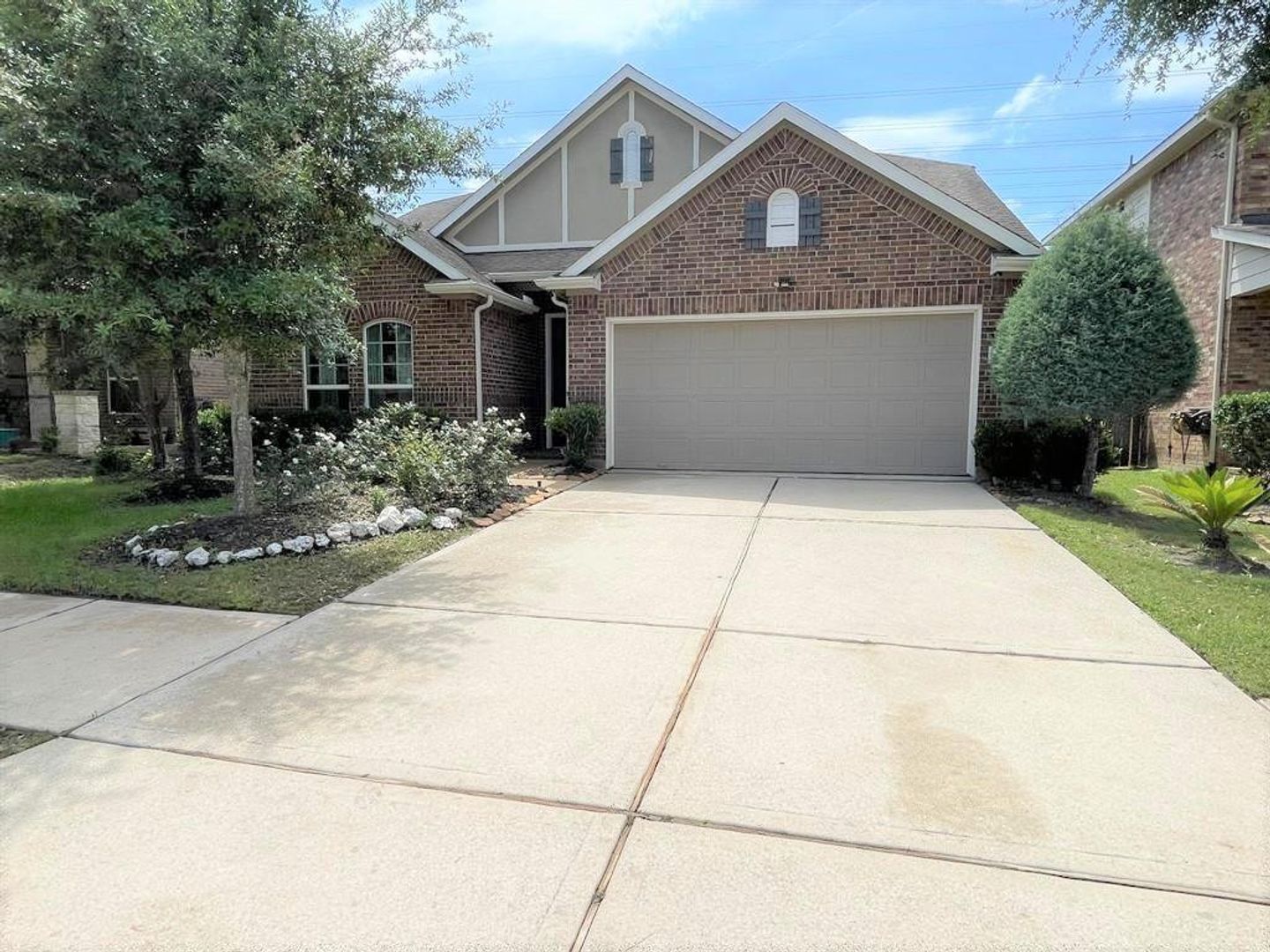 Katy House: 9419 Sparrow Creek Court