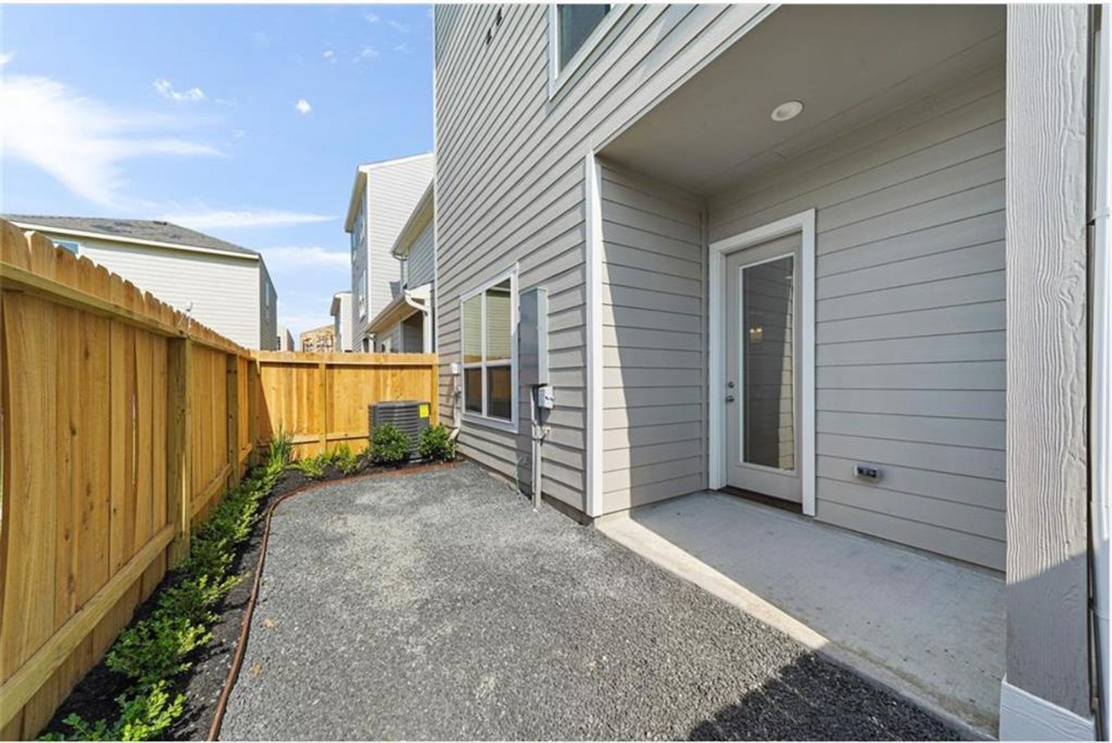 Houston House: 11014 Crescent Light Way