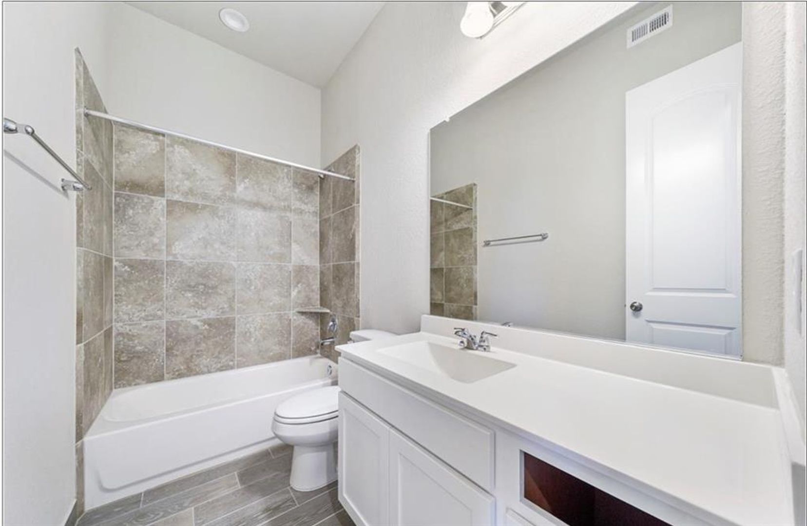 Houston House: 11014 Crescent Light Way